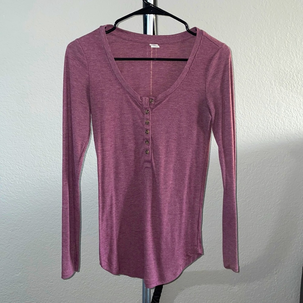 Old Navy light purple/pink long sleeve Henley - Size XS